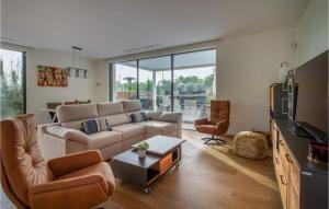 Amazing Home In Dehesa De Campoamor