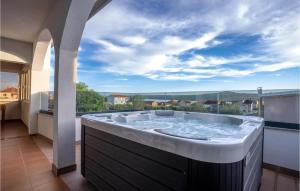 Cozy Home In Posedarje With Wifi 