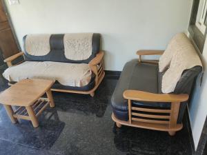 Sivarama garden resort 2 swimming pools& Box cricket ,stay 2BHK dorathota to bheemunipatam near beach road