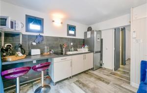 Beautiful Apartment In Vallon Pont Darc