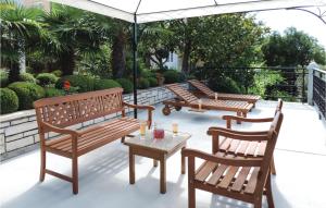 2 Bedroom Gorgeous Apartment In Rabac