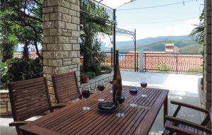 2 Bedroom Gorgeous Apartment In Rabac