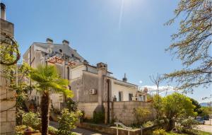 Lovely Apartment In Njivice With Wifi