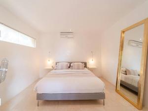 Villa in Ibiza with Infinity Pool & Sea Views