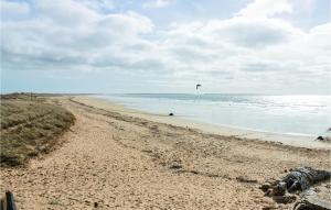 Amazing Home In Pluvigner With Wifi