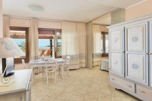 ISA-Residence with private beach in Bosa Marina just 100 meters from the sea