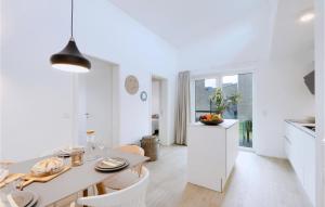 Awesome Home In Lembruchdümmer See