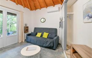 Gorgeous Apartment In Vallon Pont Darc