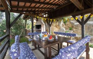 Lovely Home In Podstrana With Wifi