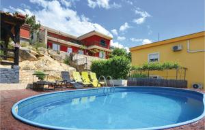 Lovely Home In Podstrana With Wifi