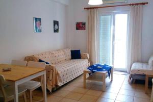 COSY NEW APARTMENT- 5 to the beach, 15 to center