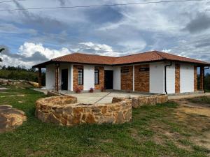 Casa Roca con piscina Hospedaje Campestre