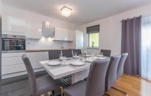 Stunning Home In Gornje Rastane