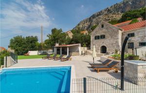 Awesome Home In Jesenice With Kitchen