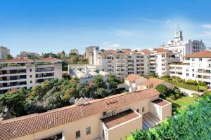 The Jungle - Jacuzzi, Sauna & Projector