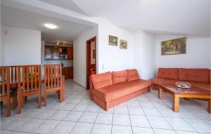 Gorgeous Apartment In Pjescana Uvala 