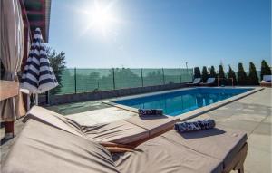Awesome Home In Split With Wifi 
