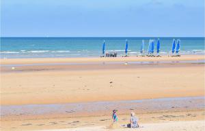 Appartements Gorgeous Apartment In Arromanches : photos des chambres
