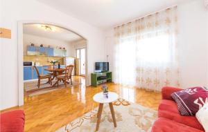 Apartment Kastel Kambelovac With Bath