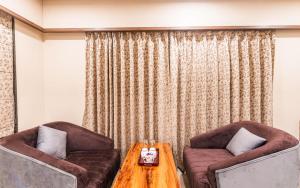 Lemon wood suites