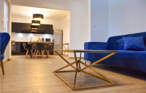 Stunning Apartment In Tribunj