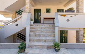 Beautiful Apartment In Stara Novalja