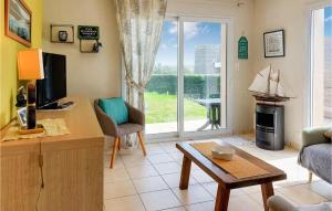 Awesome Home In Brignogan-Plages