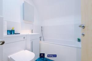 Large 3 Bed House Sleeps 7 By Host A Home