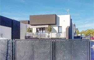 Amazing Home In Arroyomolinos With Wifi