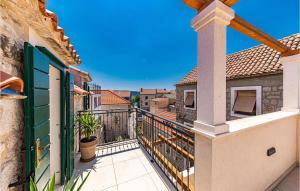 4 Bedroom Stunning Home In Kastel Sucurac 