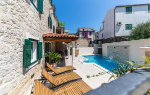 4 Bedroom Stunning Home In Kastel Sucurac 