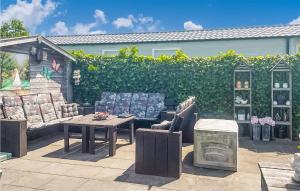 2 Bedroom Amazing Home In Makkum