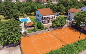 Cozy Home In Viskovo With Wifi