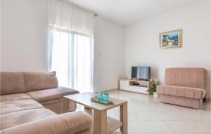 Lovely Home In Kastel Sucurac With House Sea View 