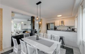 Awesome Home In Split With Sauna 