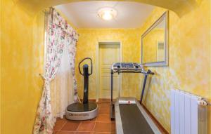 Gorgeous Home In Nova Vas