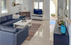 Amazing Home In El Chaparral With Wifi