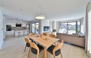 Beautiful Home In Seget Vranjica