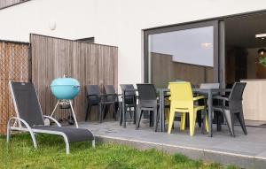 Nice Home In De Panne With Kitchen