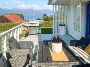 Holiday home Davik II - Bryggja