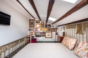 Alloro House with Terrace by Wonderful Italy