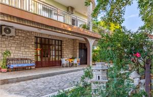 Amazing Apartment In Premantura