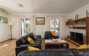 Awesome Home In Breg Ivanovci With Kitchen 