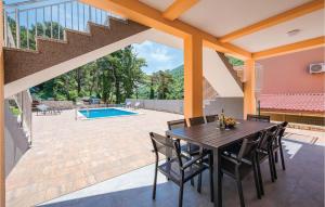 3 Bedroom Amazing Home In Plomin 