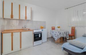 Cozy Apartment In Crikvenica With Wifi 