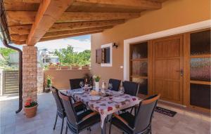2 Bedroom Lovely Home In Pula 