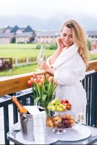 Miracle Seasons - 帕维西纳勒霍塔