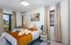 Awesome Apartment In Malinska