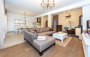 Pet Friendly Home In Dubrava