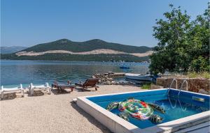 Beautiful Home In Putnikovic With Wifi